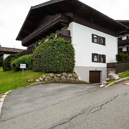 Charming In With Balcony Apartment *