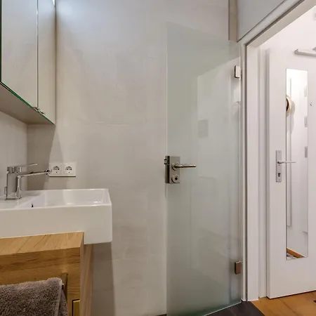 Charming In With Balcony Apartment Jochberg