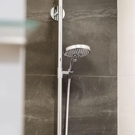 شقة Charming In With Balcony